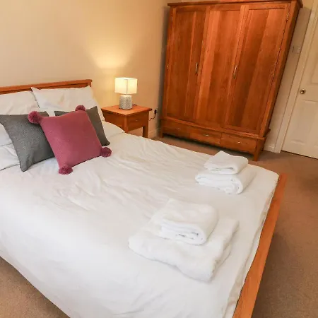 Holiday home Yew Tree *
