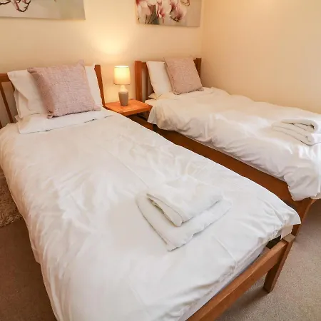 Holiday home Yew Tree
